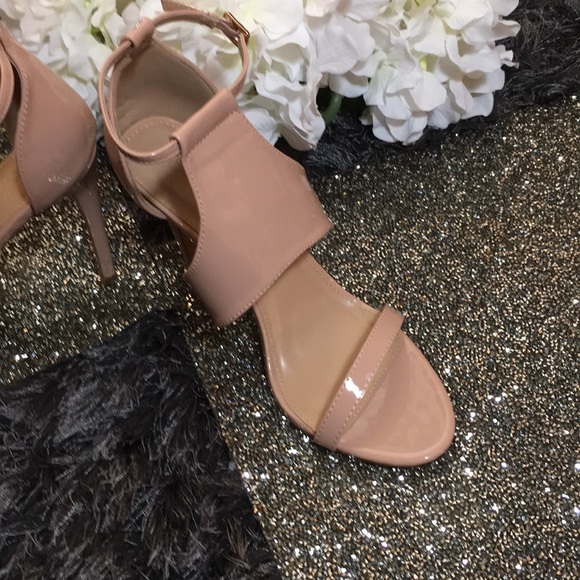 Charlotte Russe Shoes - Charlotte Russe Nude Pink Patten Heel